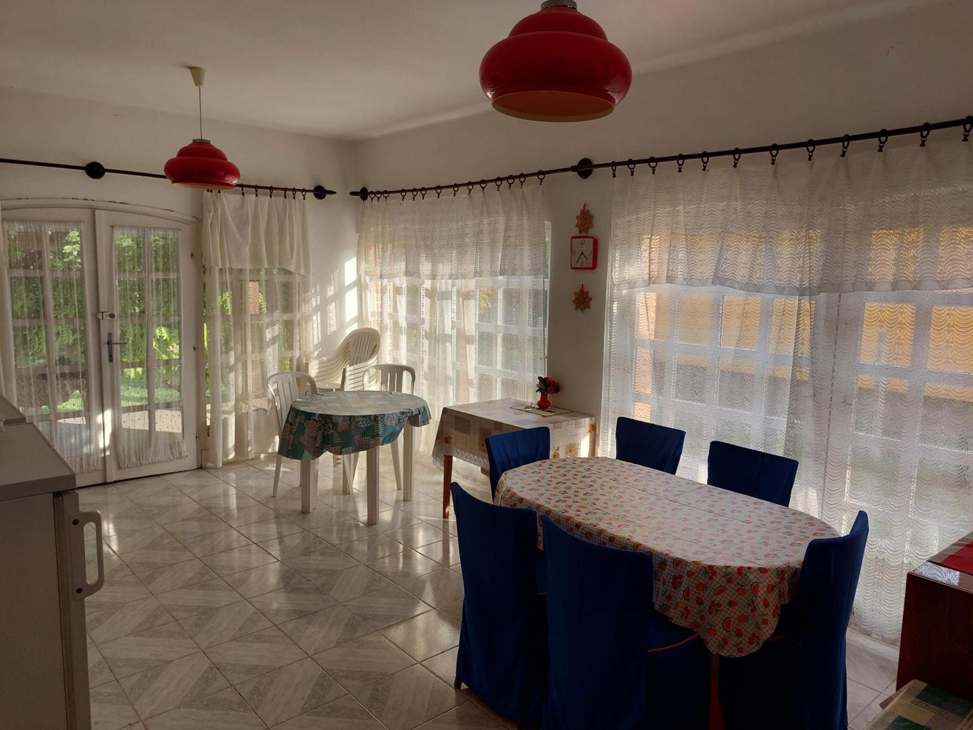 Holiday House Retro Szantod Luaran gambar